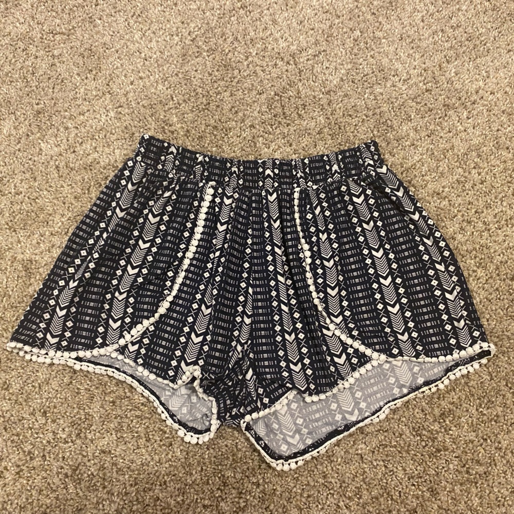 Rue 21- blue and white patterned shorts, size